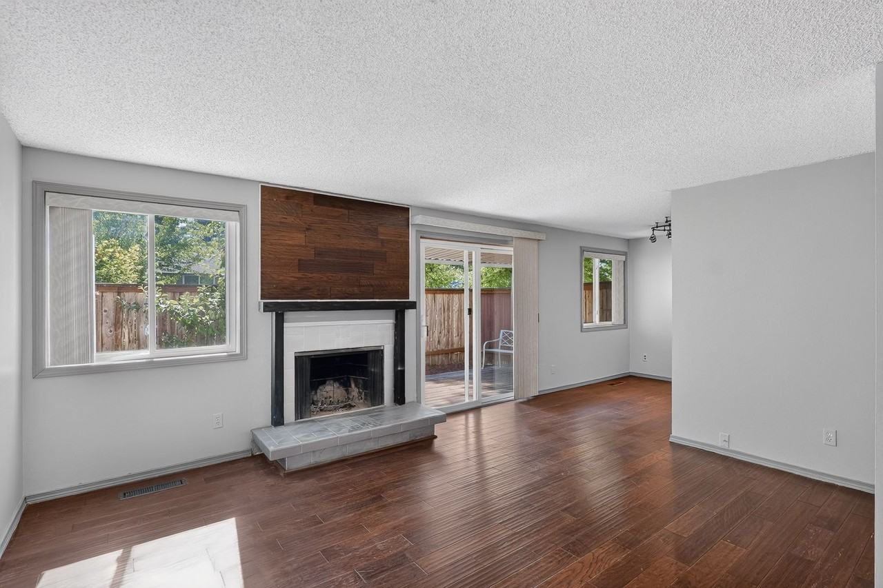 5751 Sw 204th Pl - Photo 5 of 29