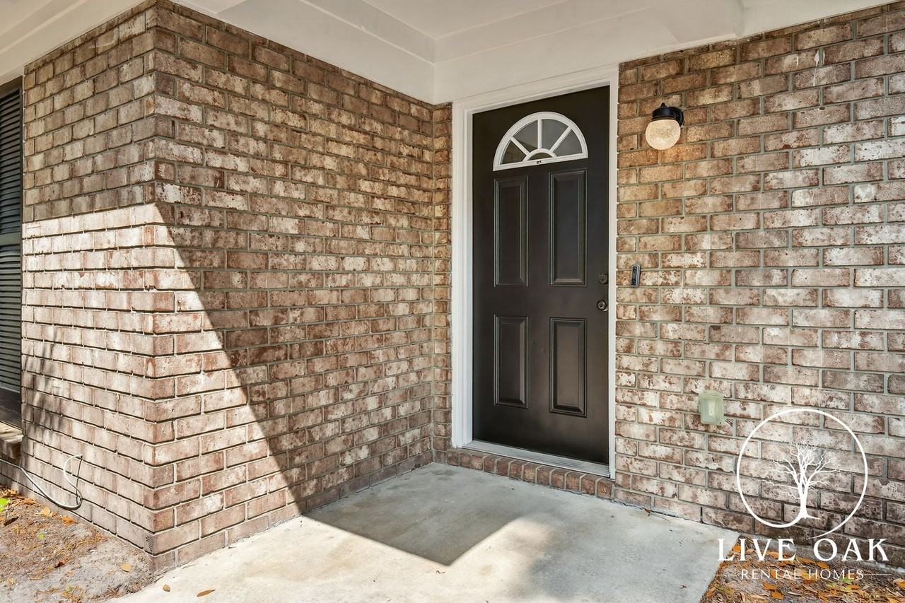 623 Georgia Ave - Photo 5 of 23