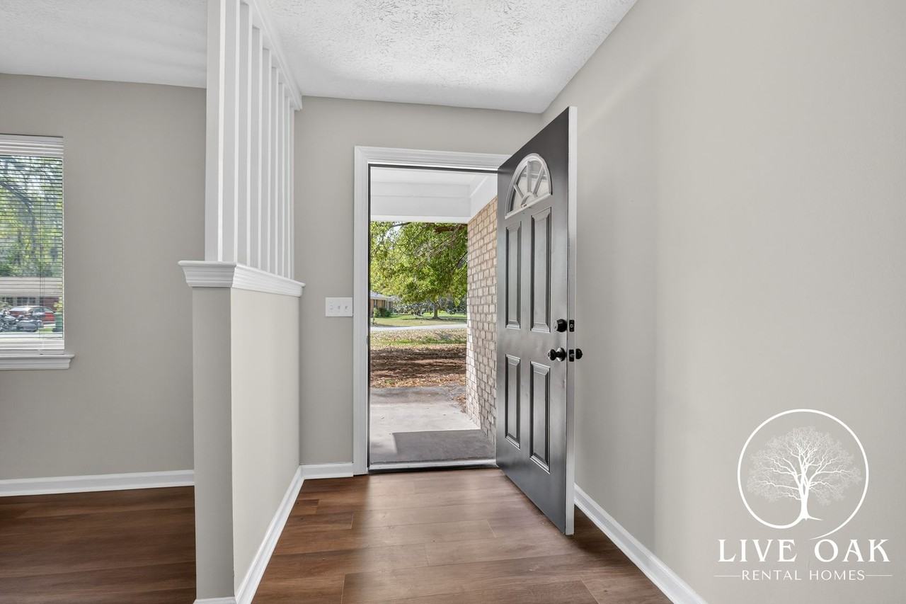 623 Georgia Ave - Photo 6 of 23