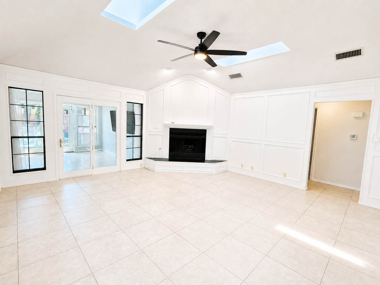 3529 Cedar Ridge Ln - Photo 2 of 13