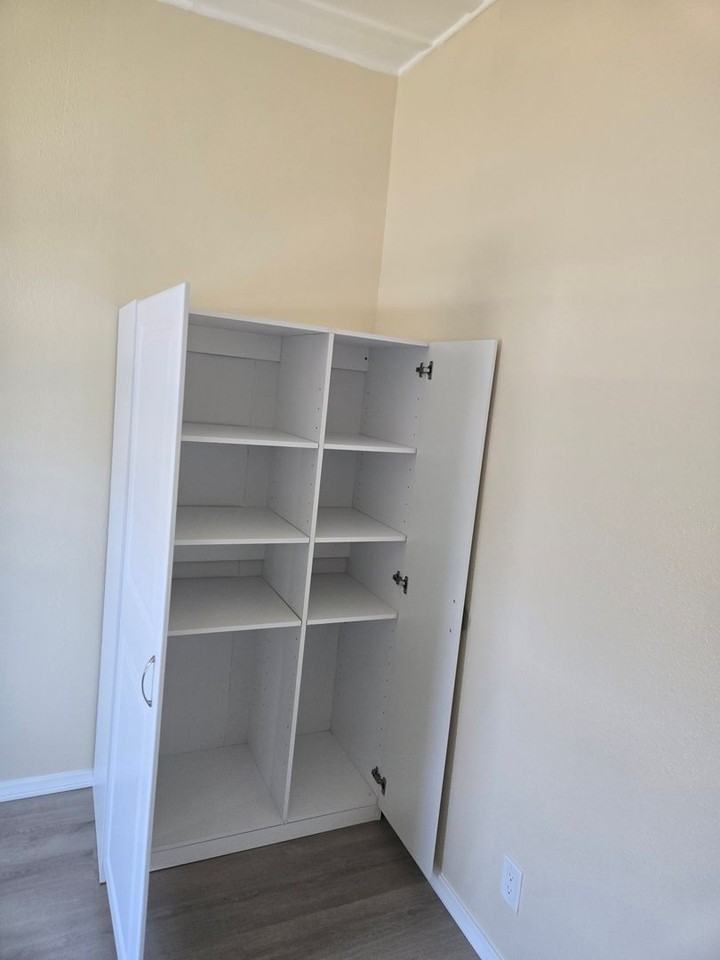 1201 Saticoy St - Photo 2 of 11