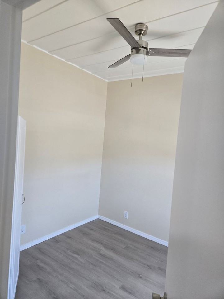 1201 Saticoy St - Photo 7 of 11