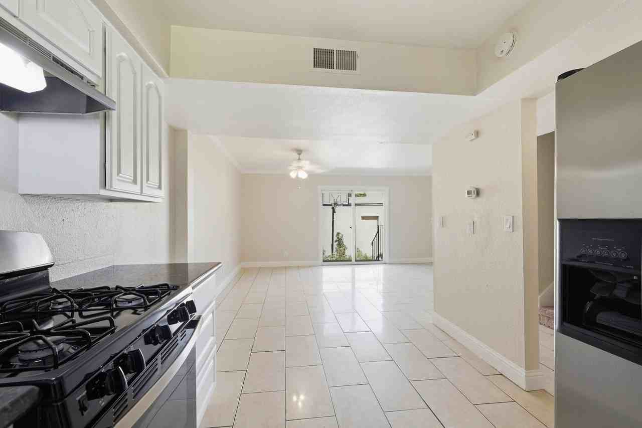 5943 Mack Rd - Photo 7 of 25