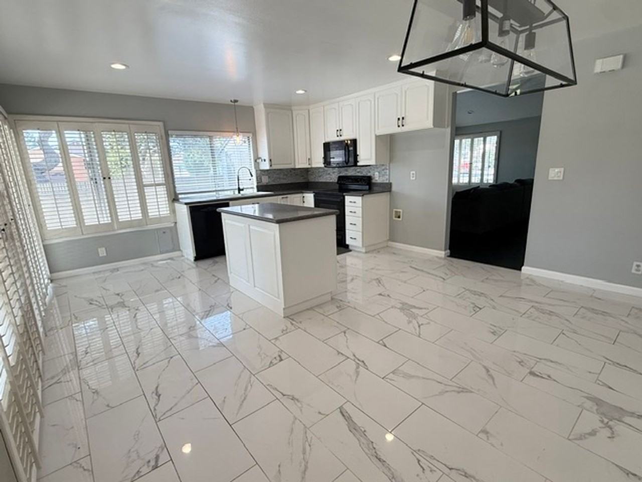 19728 Normandale Ave - Photo 6 of 9