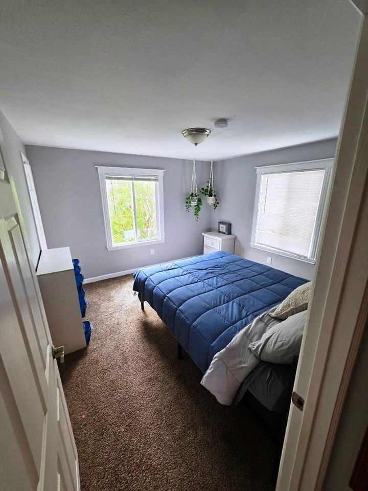 417 Simpson Ave - Photo 7 of 9