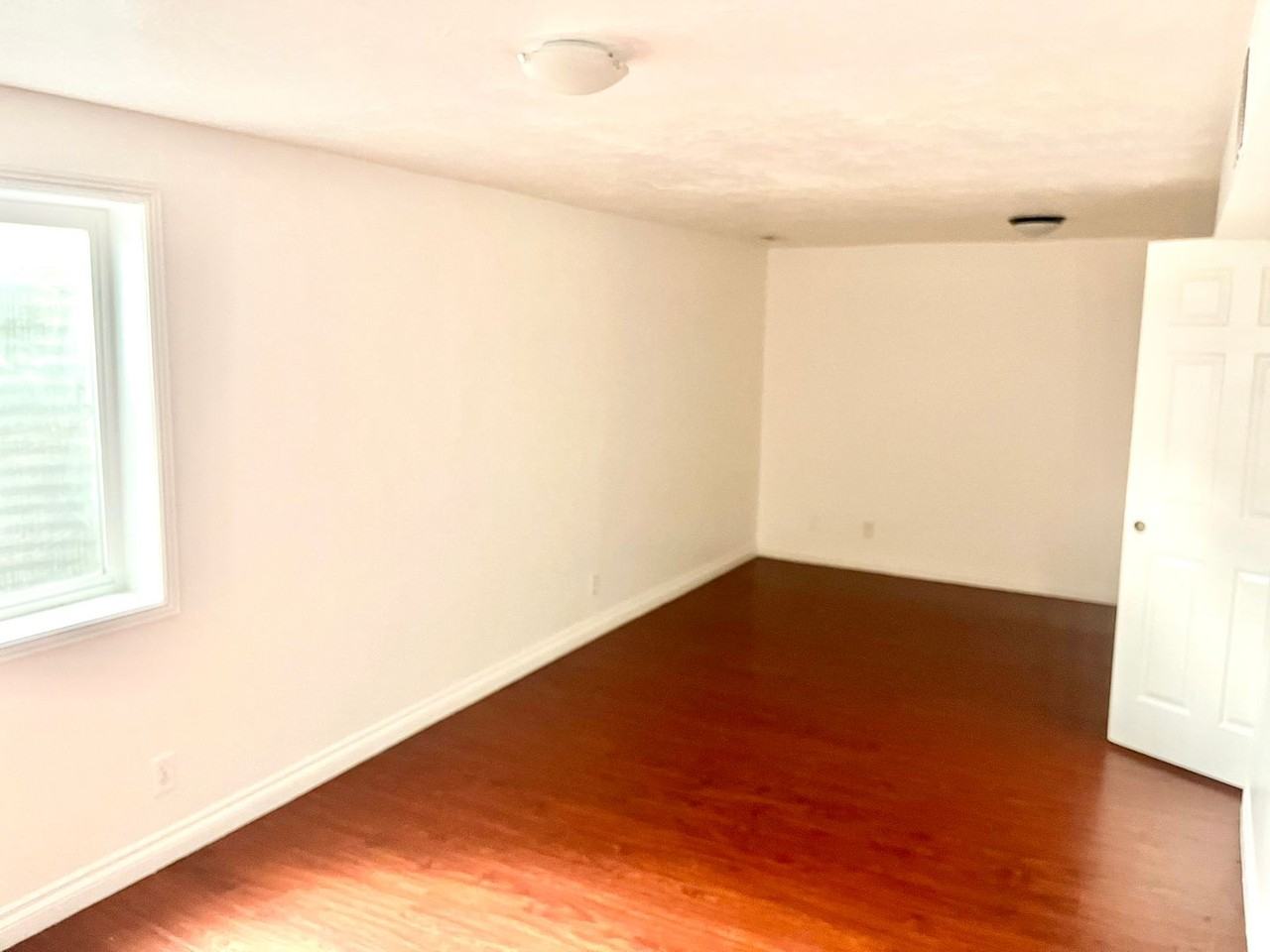 3079 W Lehman Ave - Photo 7 of 16