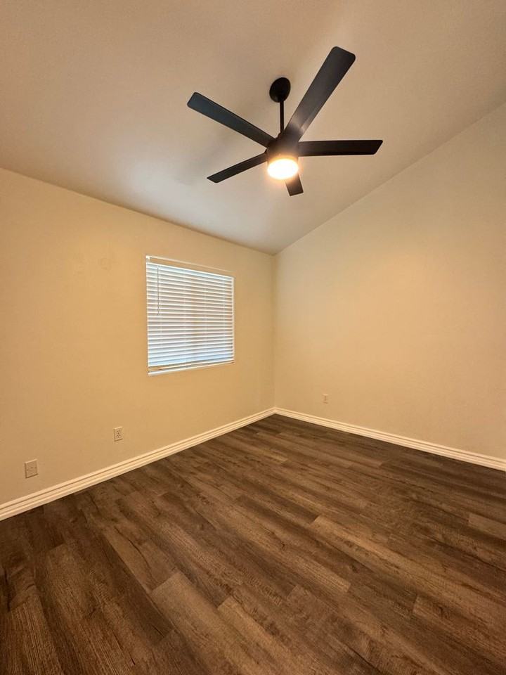5607 Plute Pass St - Photo 7 of 12