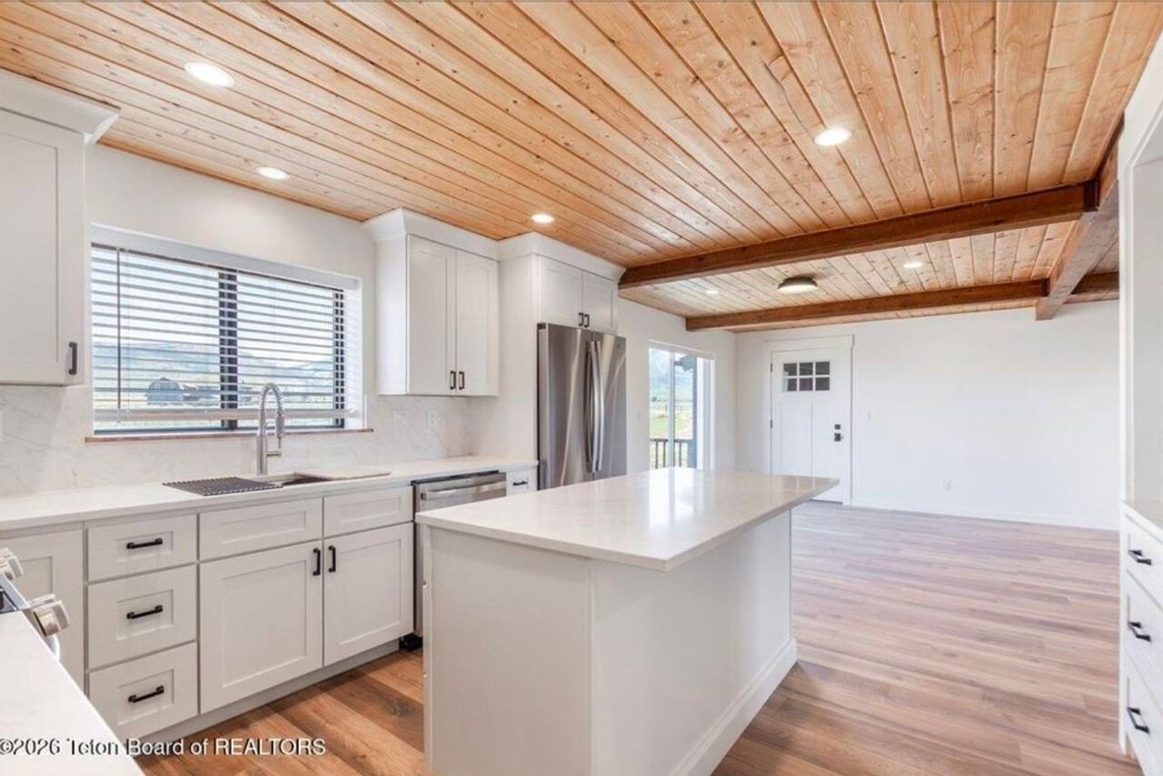 2969 Shark Fin Ln - Photo 7 of 32