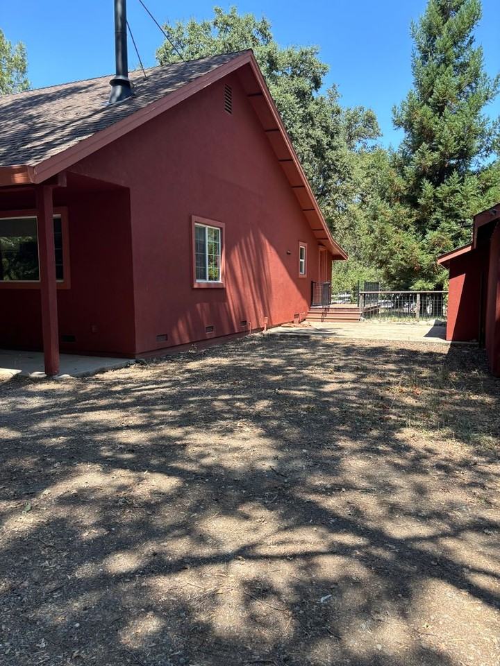 16360 Placer Hills Rd - Photo 3 of 15