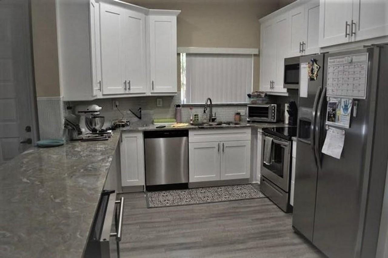 5766 Nw 127th Ter - Photo 5 of 10