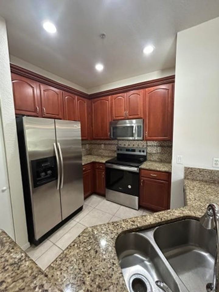 9080 Preston Pl - Photo 2 of 17