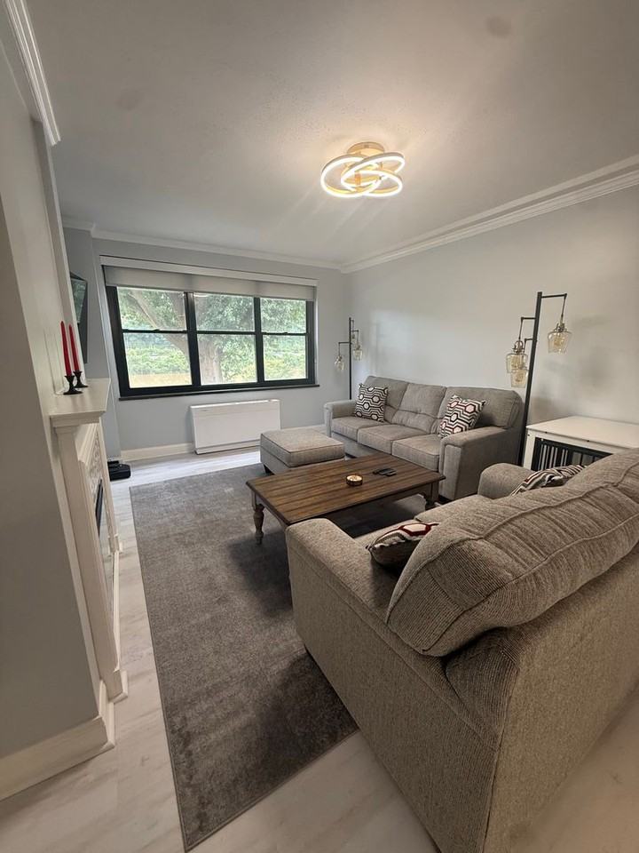 1108 Kanawha Blvd E #205 - Photo 7 of 26