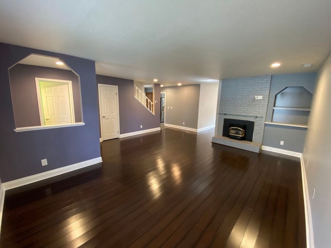 2545 Winsford Ln - Photo 3 of 29