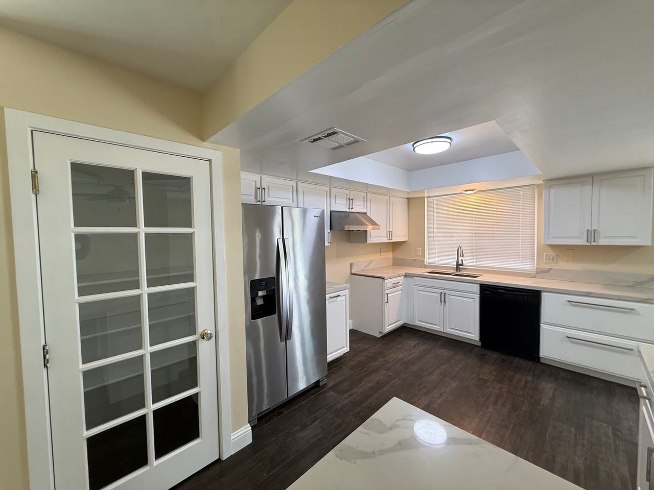 419 Sierra St - Photo 7 of 22