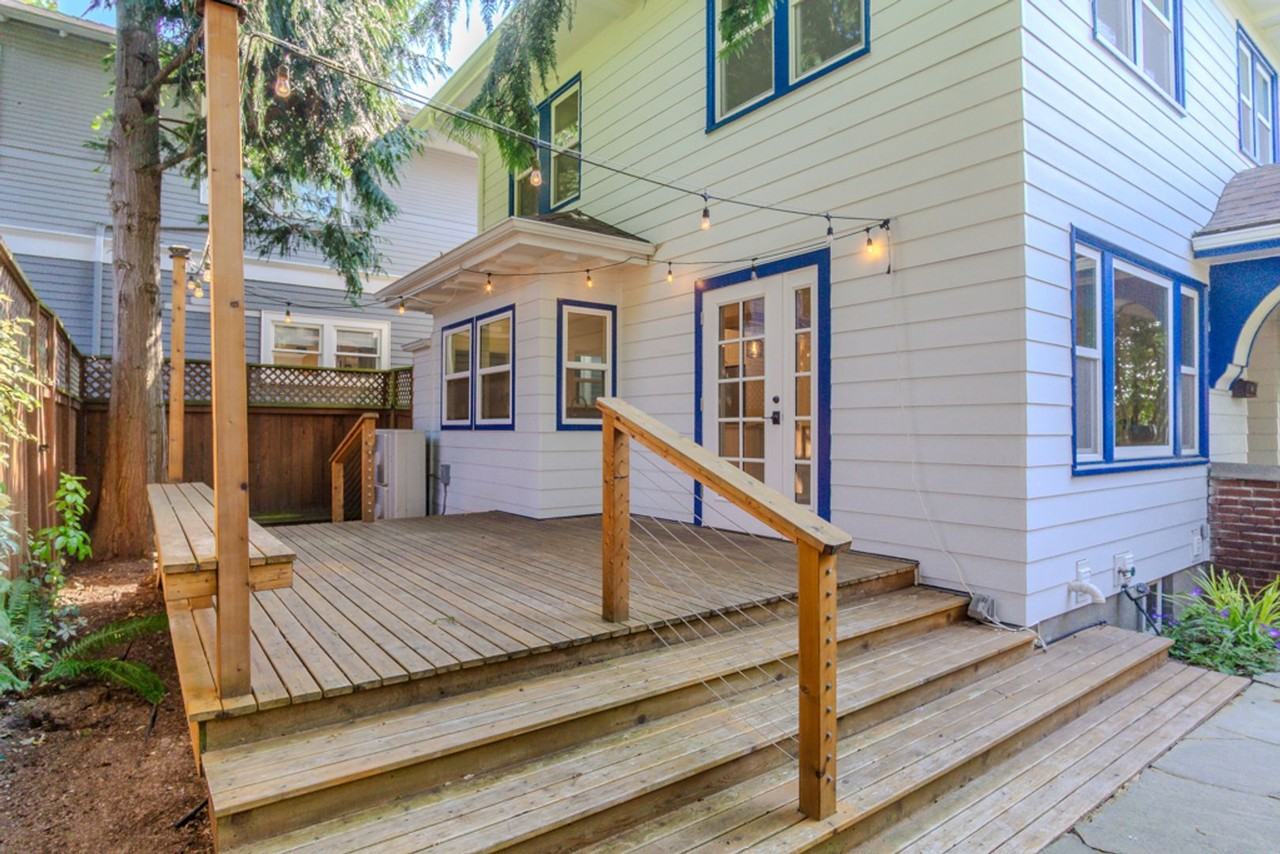 2540 11th Ave W - Photo 3 of 34