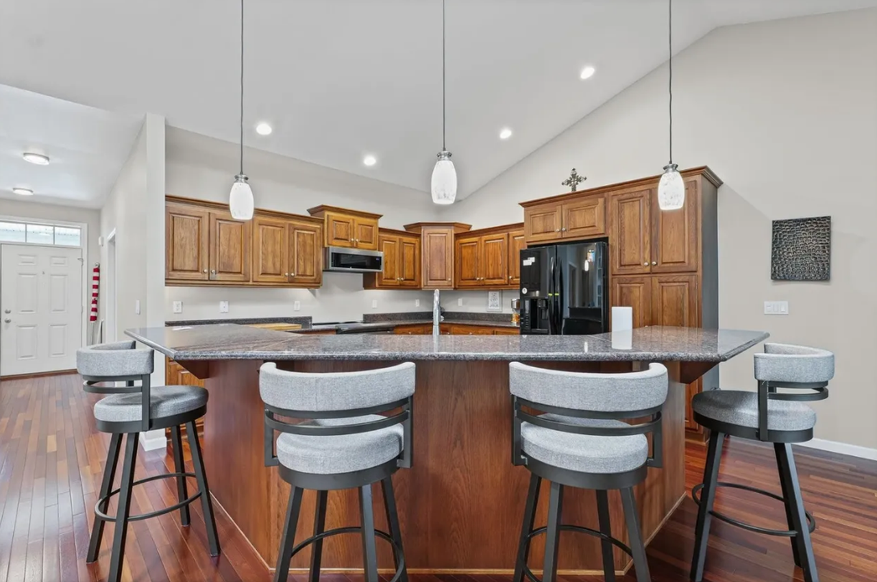 1632 Cobblefield Rd - Photo 7 of 22
