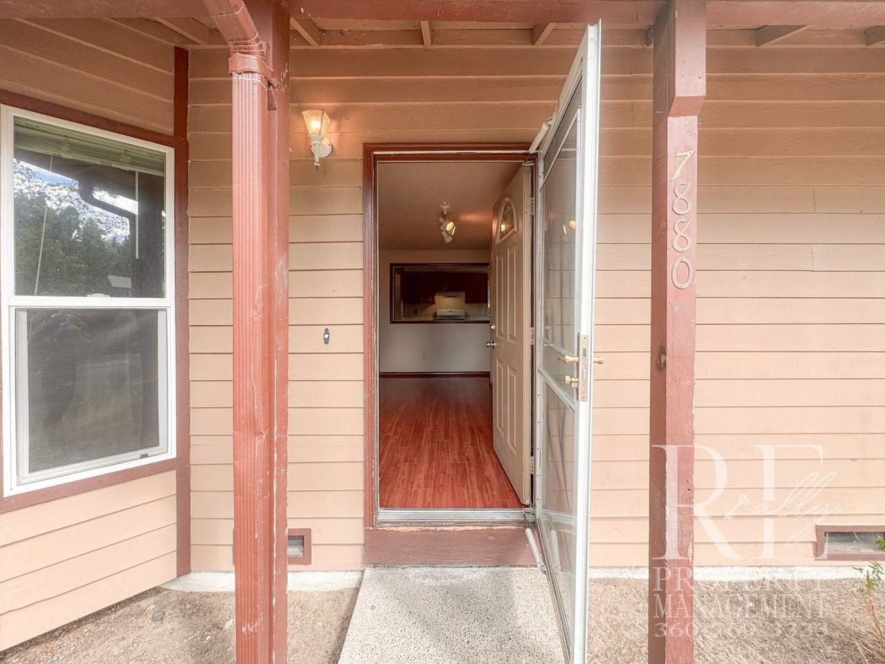 7880 Oxbow Ave Ne - Photo 2 of 21