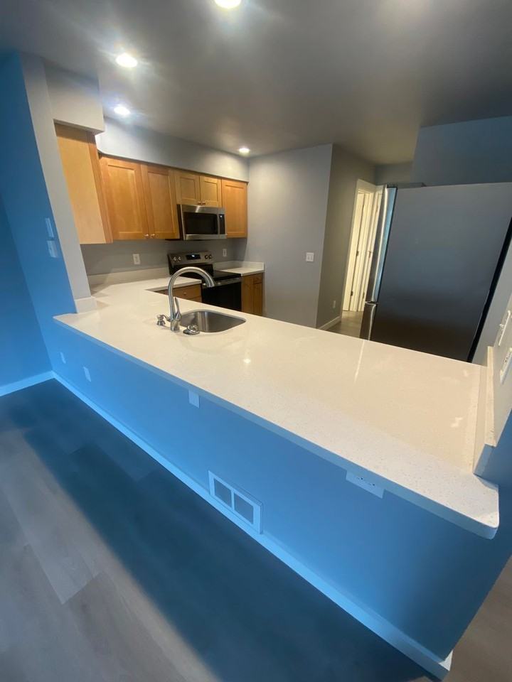 8721 8th Pl Ne - Photo 3 of 12