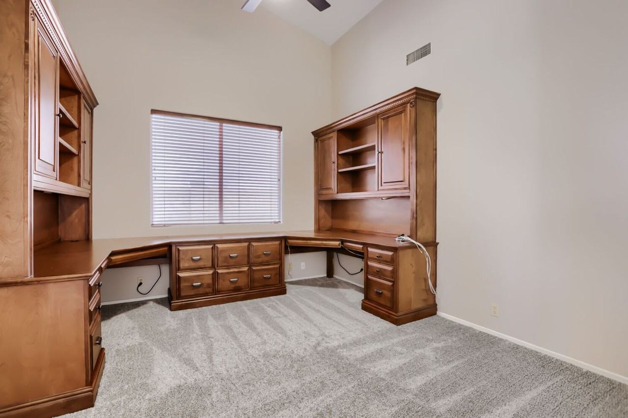 6126 E Kelton Ln - Photo 4 of 21