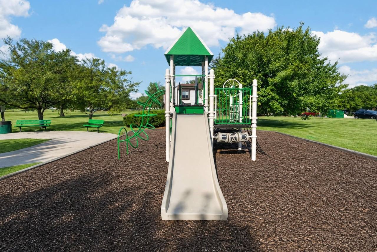 South Glen - Photo 7 of 28