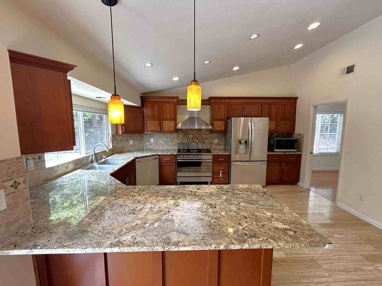 904 Sky Meadow Pl - Photo 5 of 32