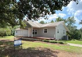 featured image of 2233 Ladd Springs Rd Se