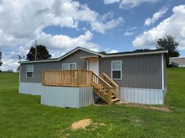 featured image of 949 N Bucks Pocket Rd Se