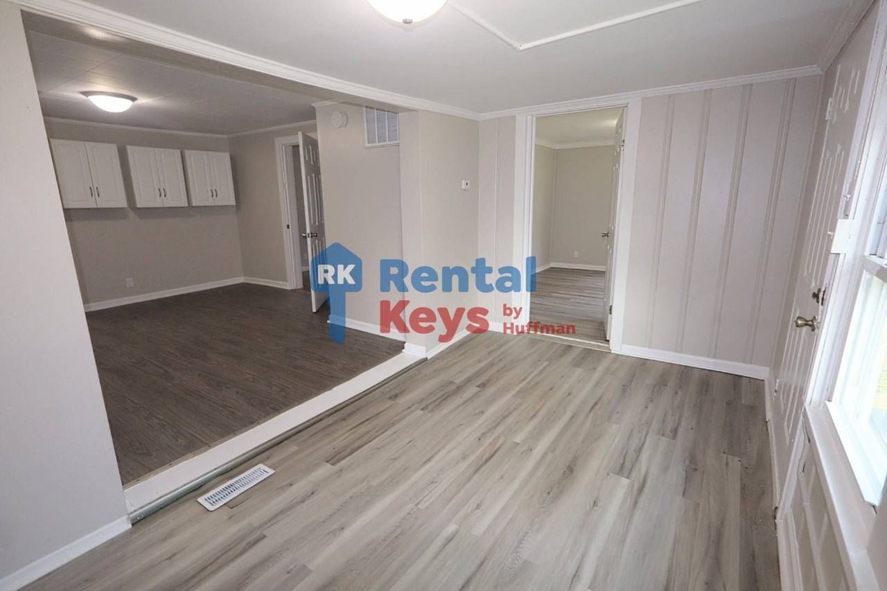 3450 Koressel Ave - Photo 3 of 15