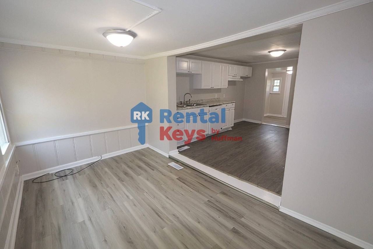 3450 Koressel Ave - Photo 4 of 15
