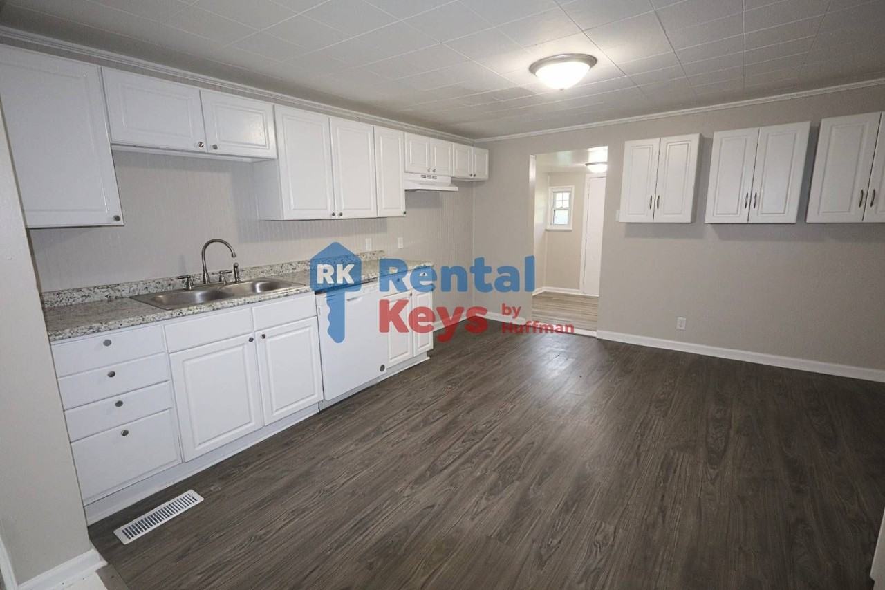 3450 Koressel Ave - Photo 6 of 15