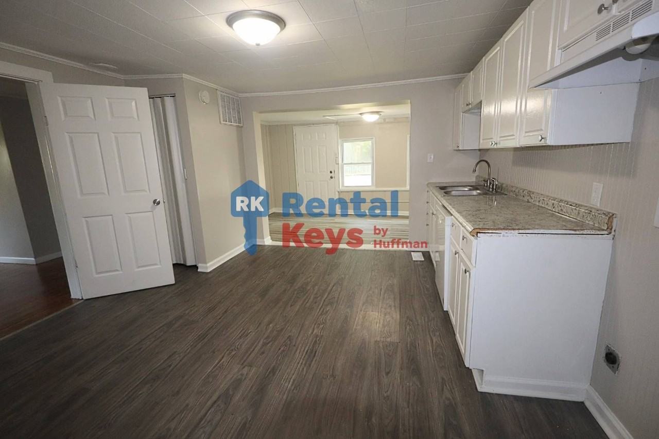 3450 Koressel Ave - Photo 7 of 15