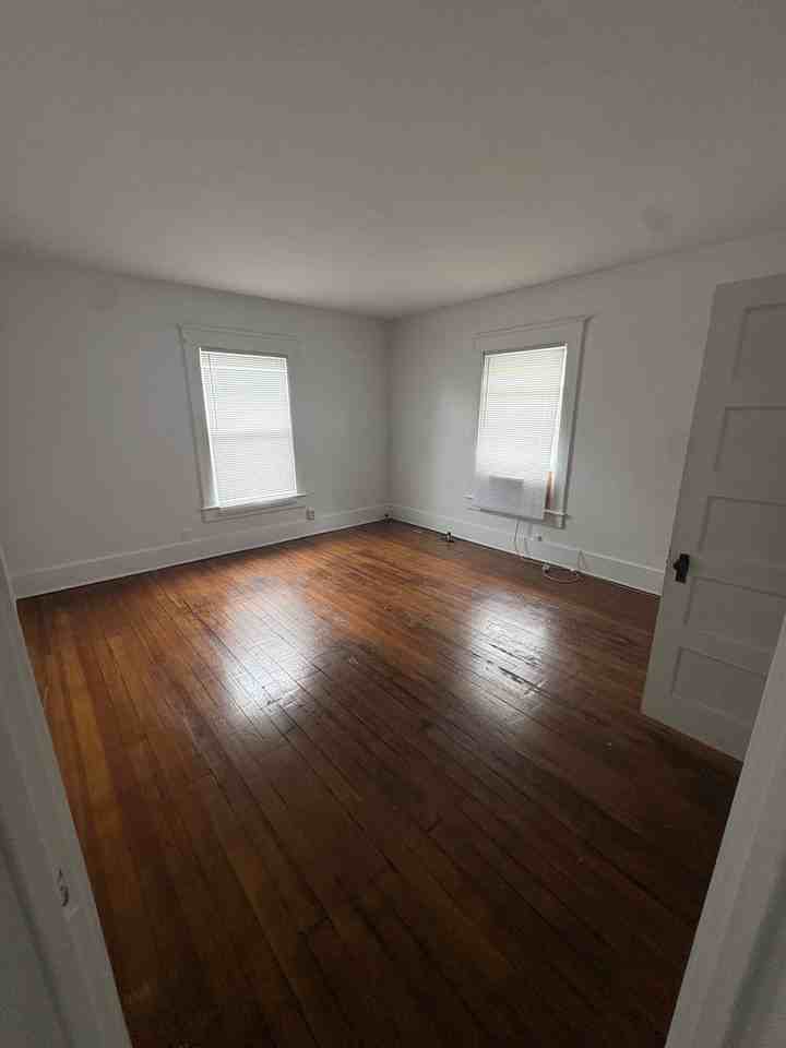 1441 W Wood St - Photo 7 of 8