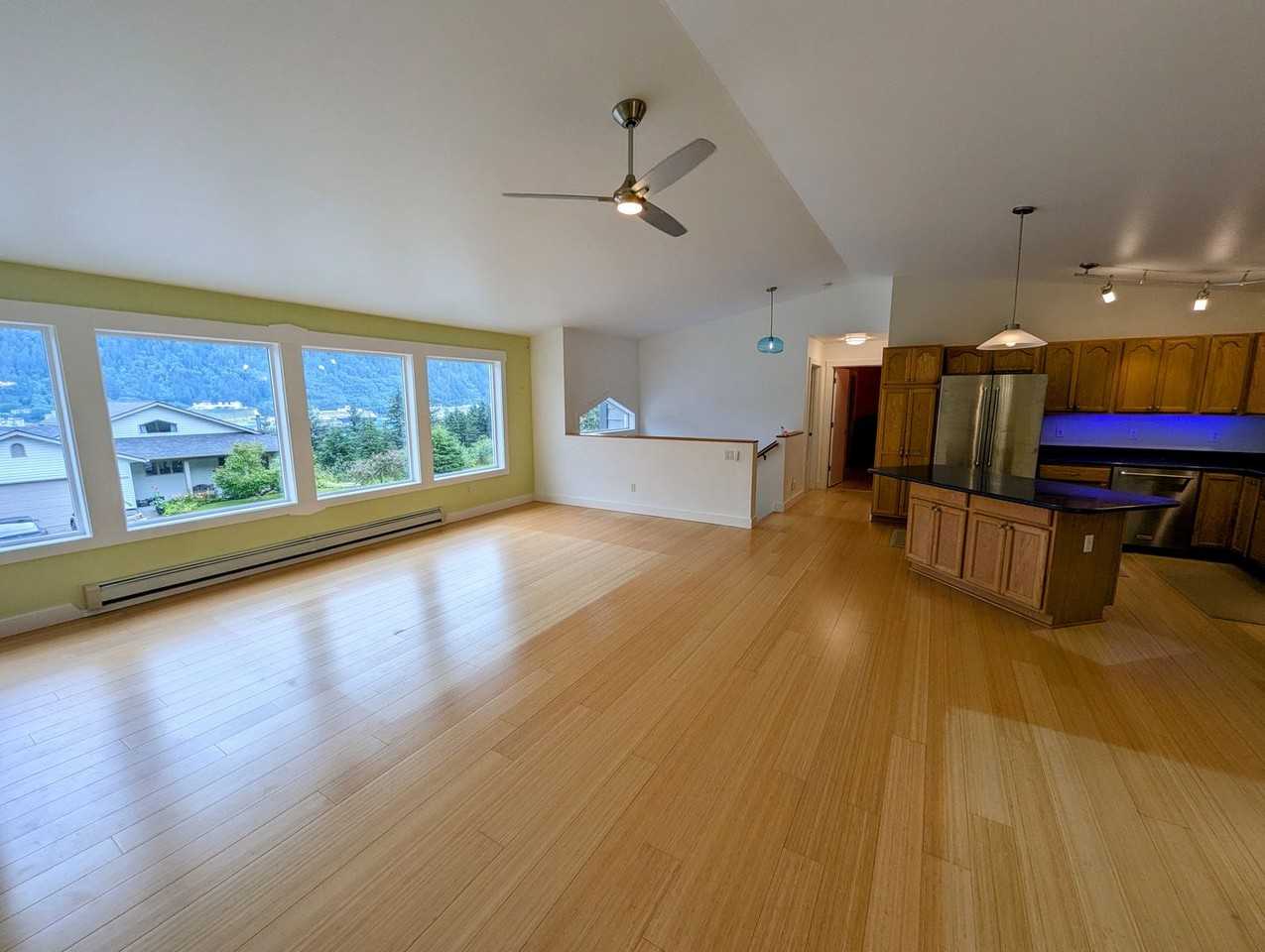 2981 Foster Ave - Photo 3 of 41