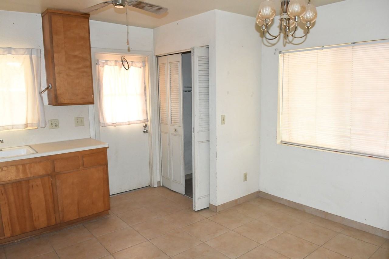 3165 W Altadena Ave - Photo 6 of 14