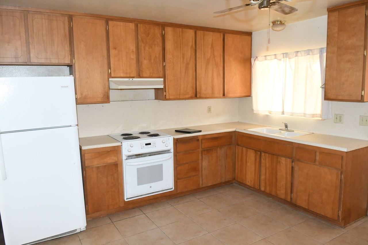 3165 W Altadena Ave - Photo 7 of 14