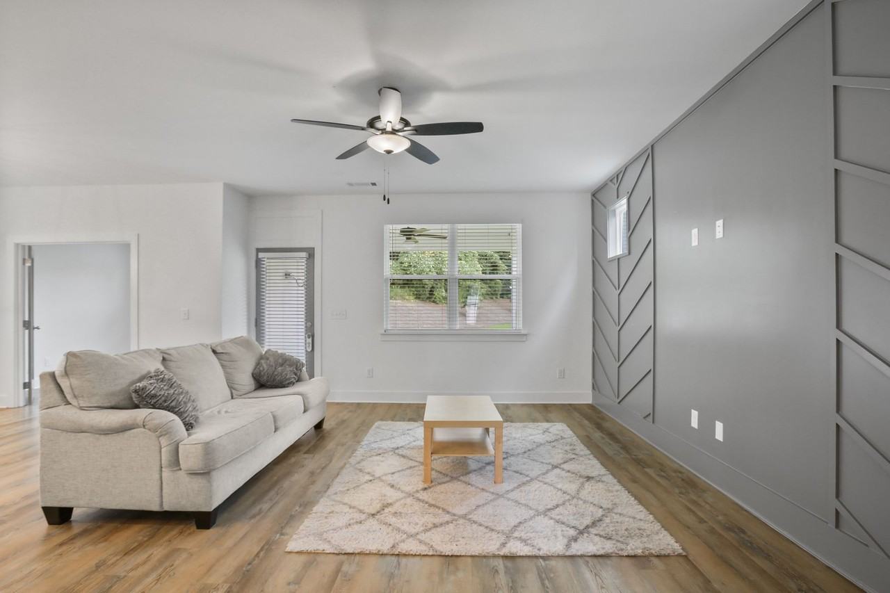 3411 Adler Trl - Photo 6 of 31