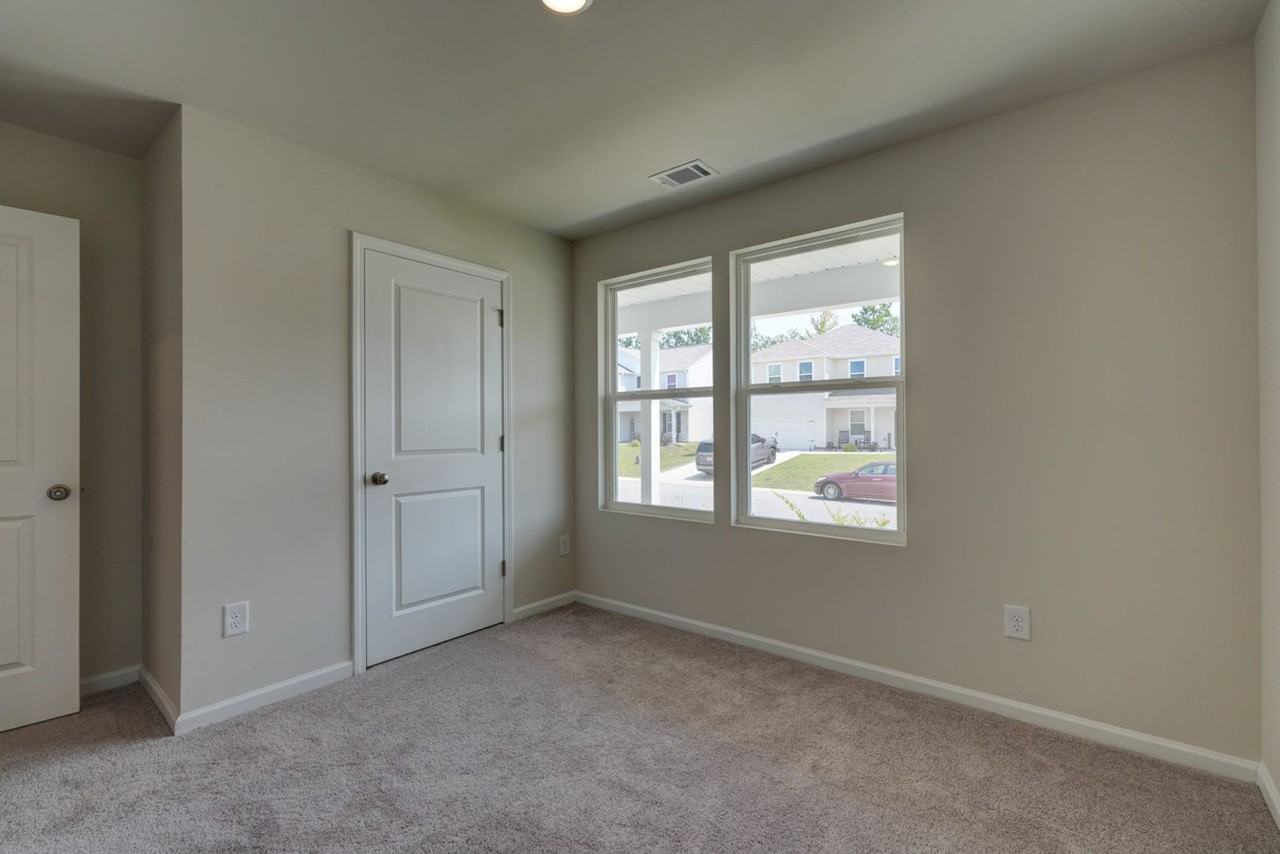 220 Ingleby Rd - Photo 6 of 38