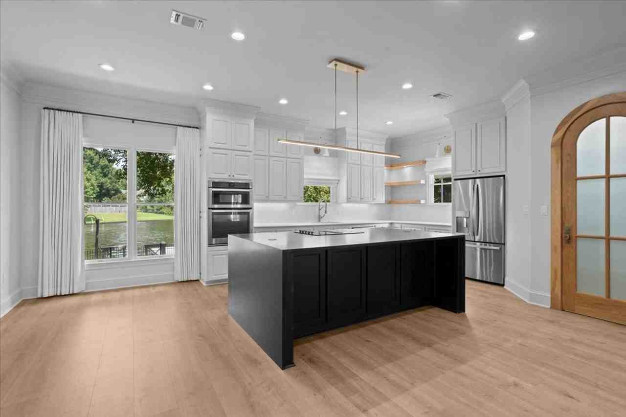30 Crane Park - Photo 5 of 48