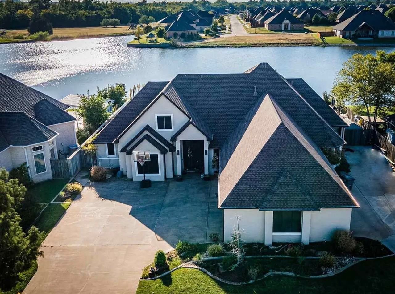 7623 Wyatt Lake Dr - Photo 4 of 50