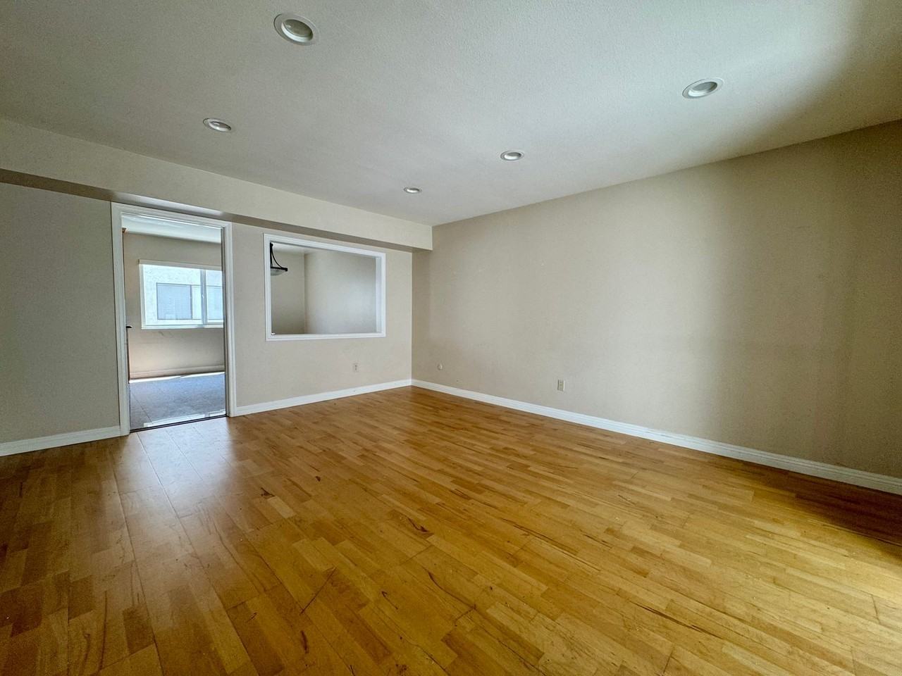 594 W Huntington Dr #C - Photo 4 of 21