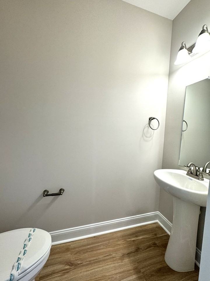 100 Loren Rd - Photo 4 of 22