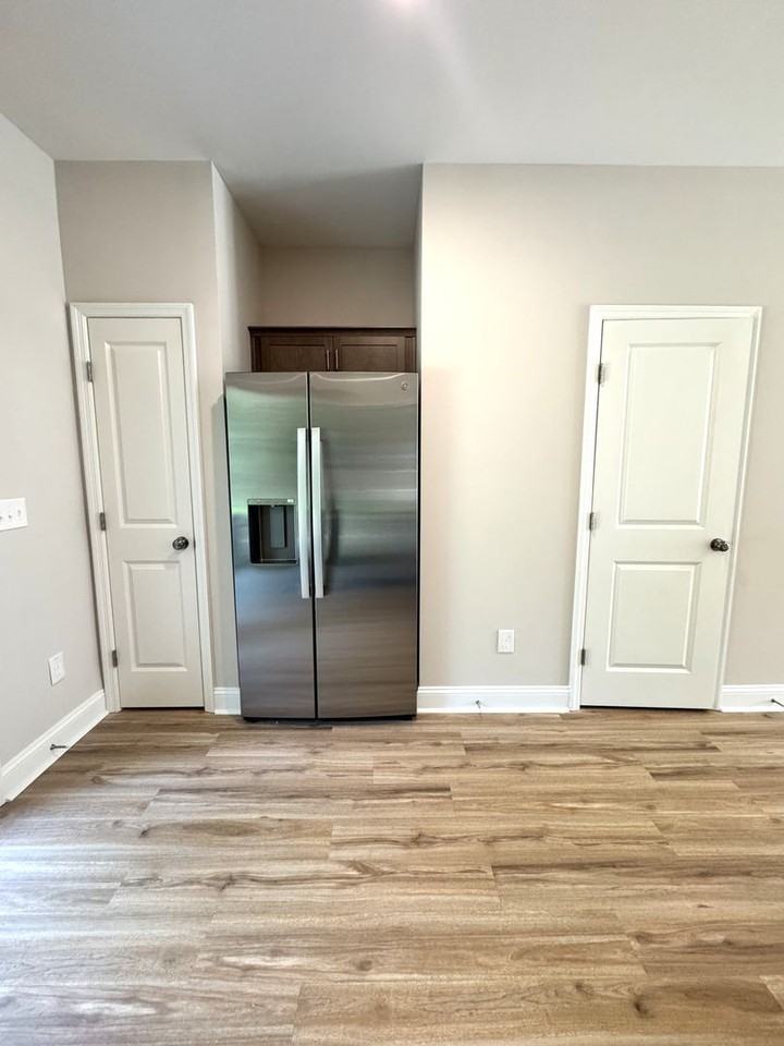 100 Loren Rd - Photo 7 of 22