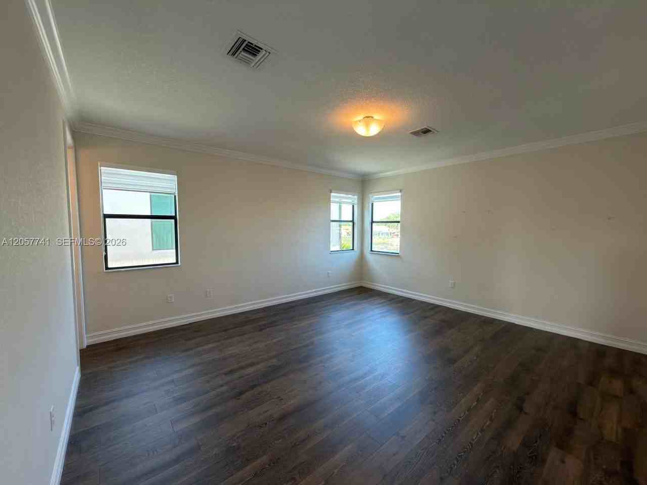 455 Sw 113th Ln - Photo 7 of 38