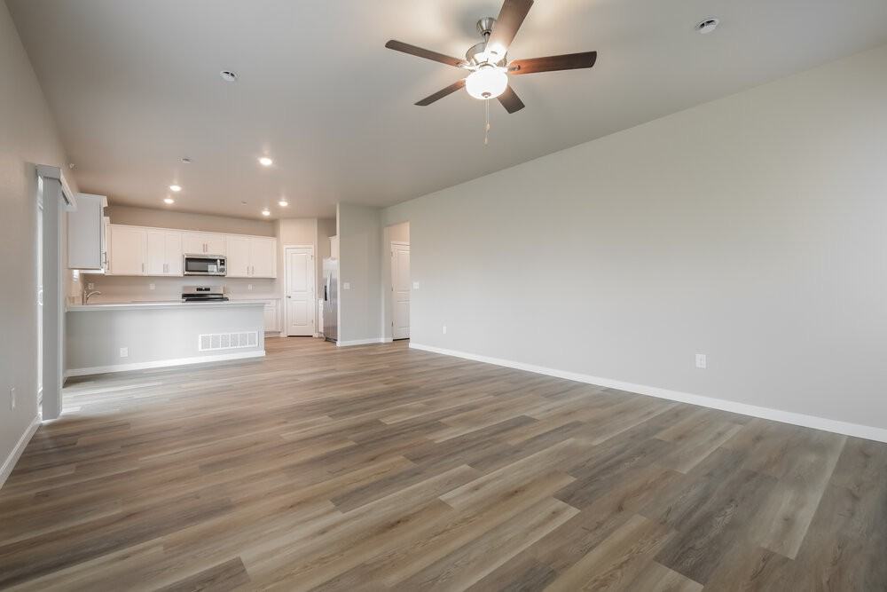 2241 Christina St - Photo 7 of 17