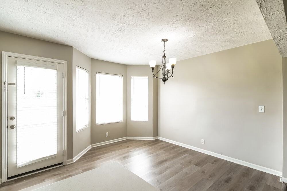 5039 Tabitha St - Photo 6 of 17