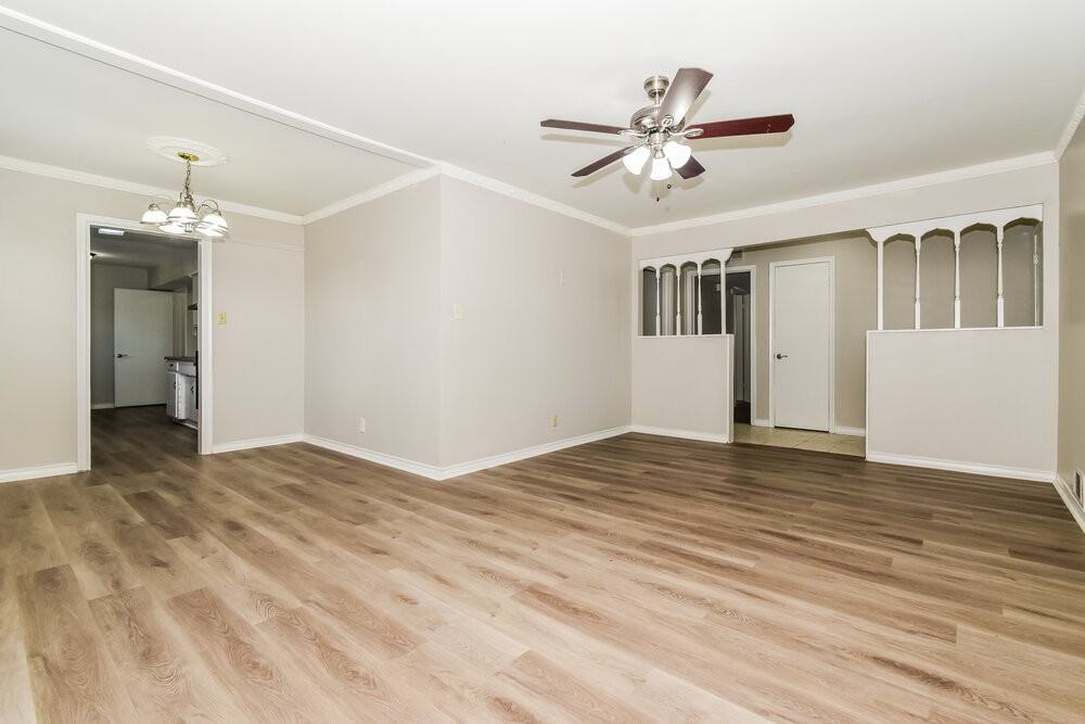 107 W Rio Grande St - Photo 4 of 16