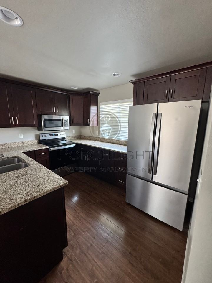 8841 Line Rd #3 - Photo 5 of 30