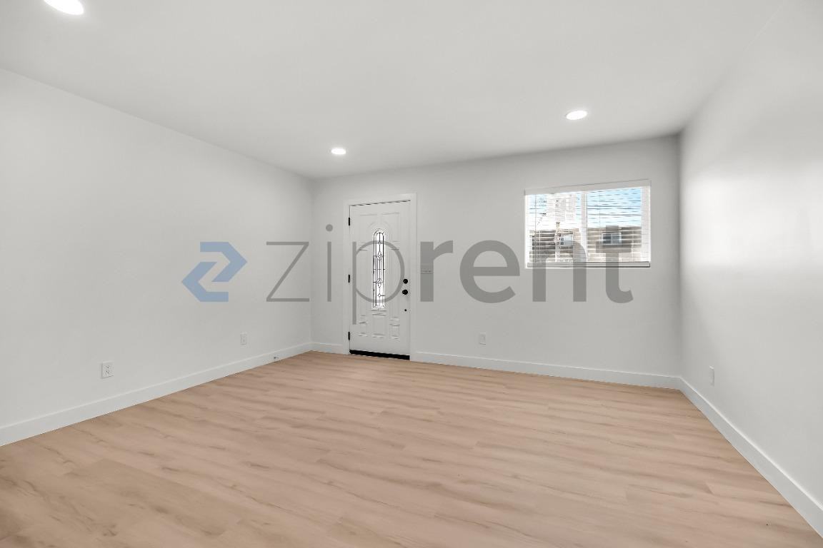 362 Naples St - Photo 2 of 16