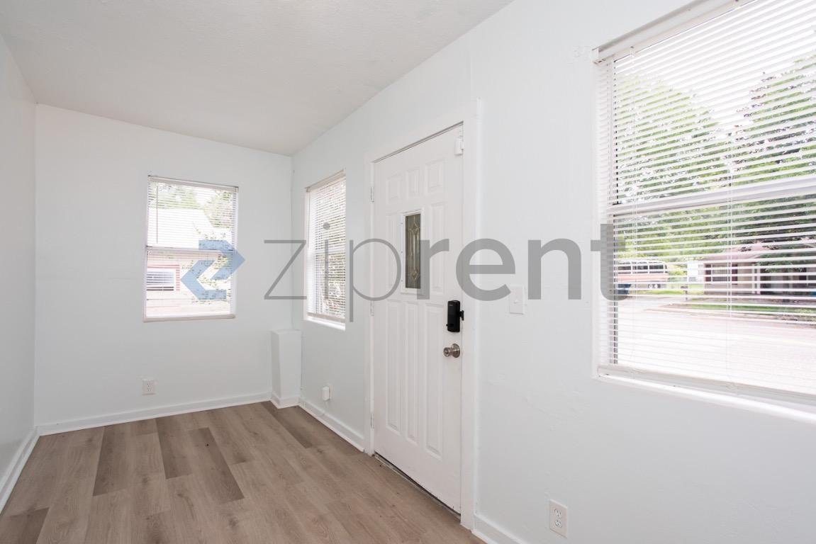 2184 W 45th St - Photo 2 of 25
