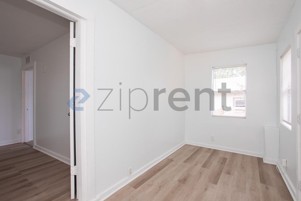 2184 W 45th St - Photo 4 of 25